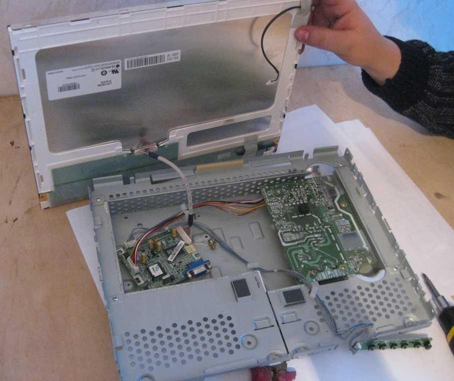 Инструкция, как отремонтировать и заменить экран телевизора своими руками