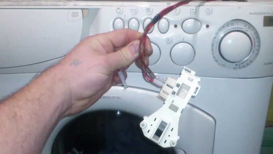 Не отжимает белье стиральная машина candy: причины. что делать, если не работает отжим?
