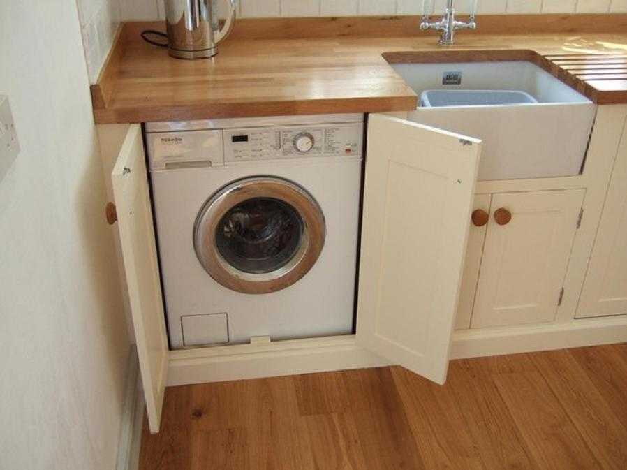 Как встроить стиральную машину под столешницу или в шкаф в ванной: фото