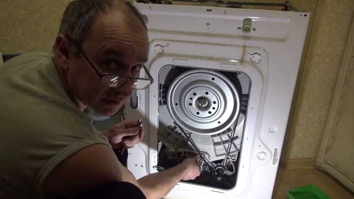 Снятие верхней крышки стиральной машины бош