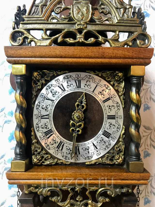 Настенные механические часы: описание часов-ходиков. как ухаживать за часами с открытым механизмом?
