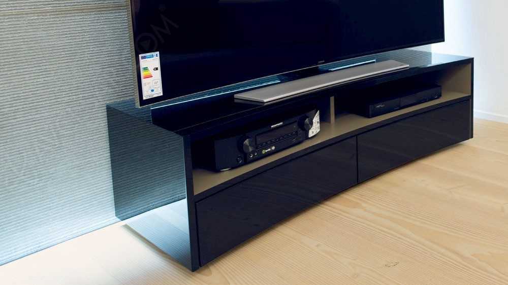 Мебель под телевизор, основные разновидности, плюсы и минусы изделий