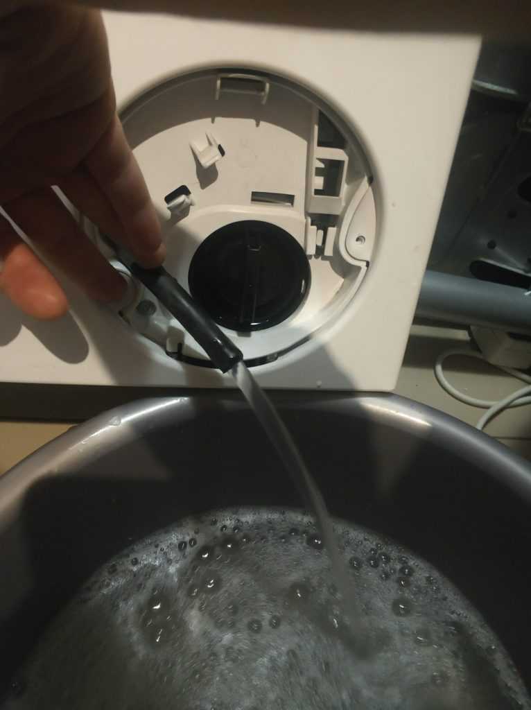 Почему стиральная машина не сливает воду что делать видео