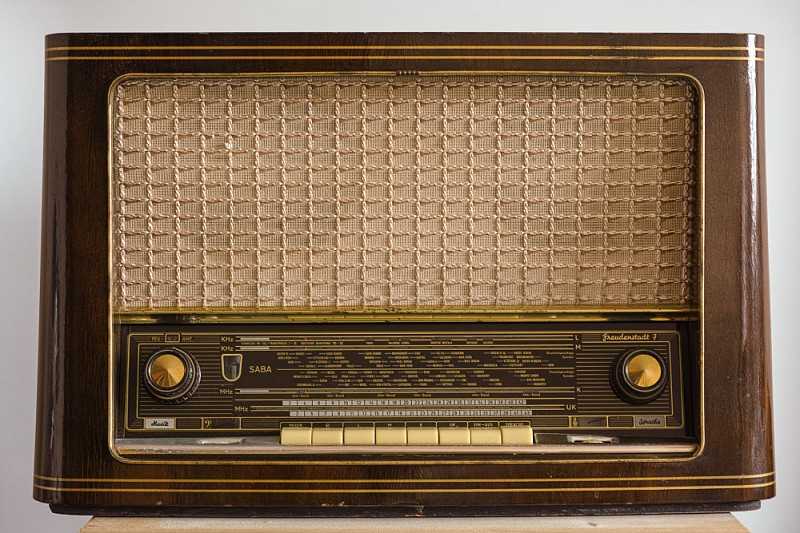 5 лучших радиобудильников