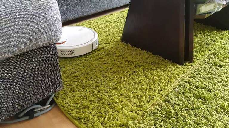 Робот-пылесос для ковров становится незаменимым помощником в уборке по дому. На что стоит обратить внимание, когда выбираем пылесос для ковра с высоким и средним ворсом Какие функции он выполняет Какая модель лучше