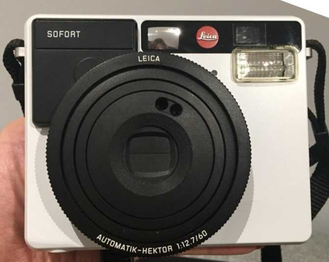 Фотоаппараты Fujifilm Instax. Обзор моделей камер мгновенной печати: Mini LiPlay, Mini Hello Kitty и других. Как правильно подобрать фотоаппарат для мгновенных снимков Рекомендации по эксплуатации и обслуживанию устройств.
