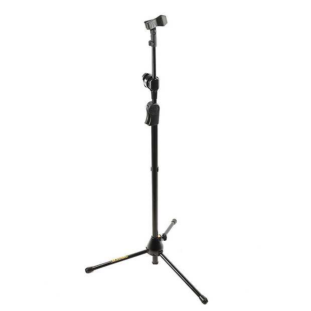 Держатели для микрофонов: характеристики кронштейнов и креплений на стойку, для студийного петличного и конденсаторного микрофонов