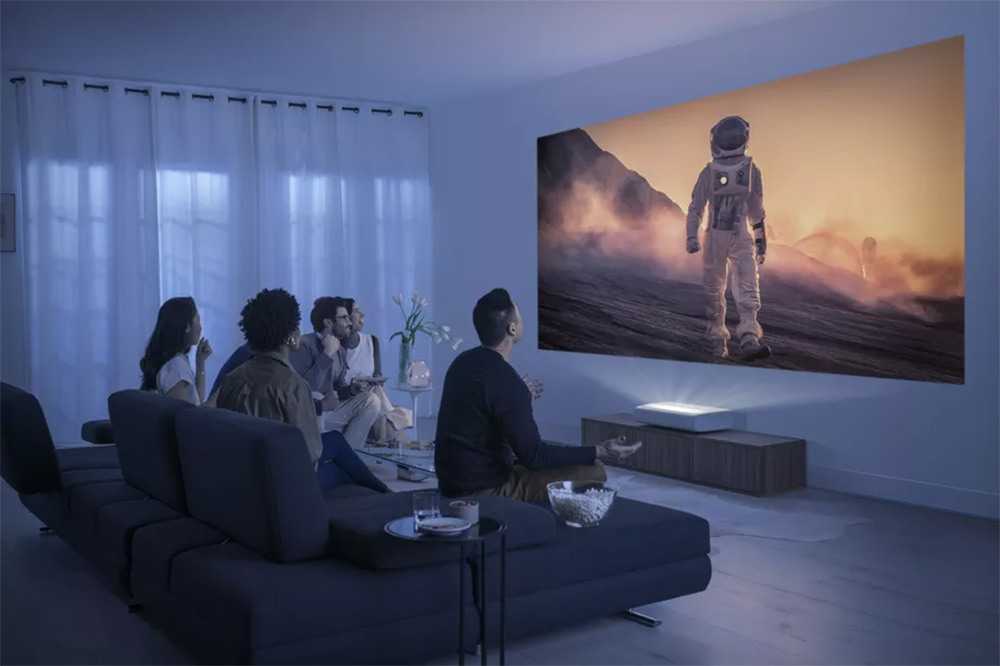 Проектор или телевизор: что лучше для дома и домашнего кинотеатра