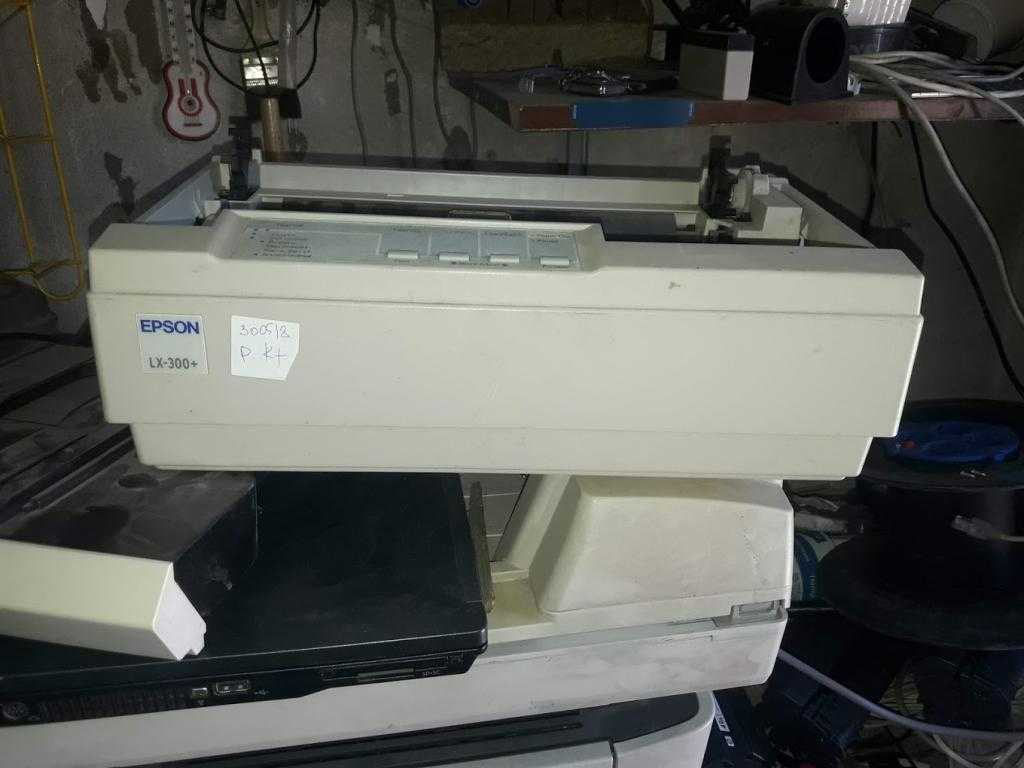 Работа матричного принтера. Цветной матричный принтер Epson LX 300 Color. Бумагопротяжный барабан матричного принтера. Внутреннее устройство матричного принтера. Принцип печати матричного принтера.